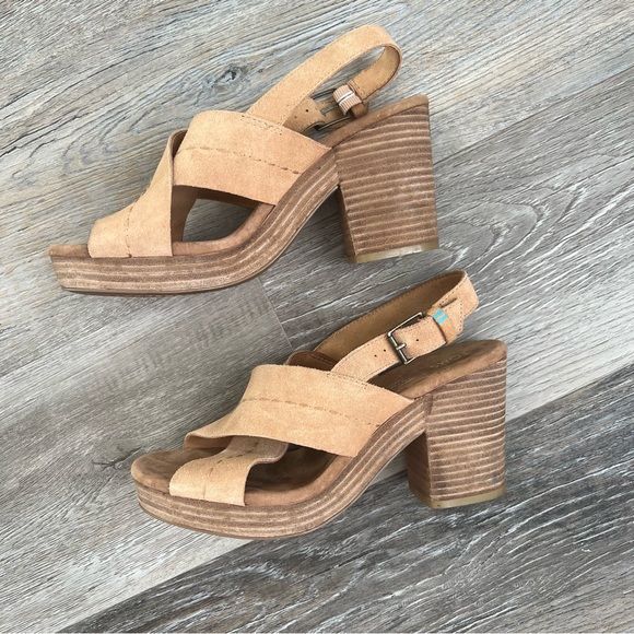 Tom’s criss cross chunky platform heels - Picture 2 of 11